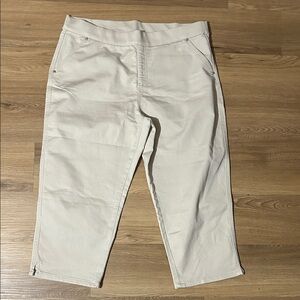 Women's Size 14 Cream Cropped Pants by Classicapparel Khakis & Company